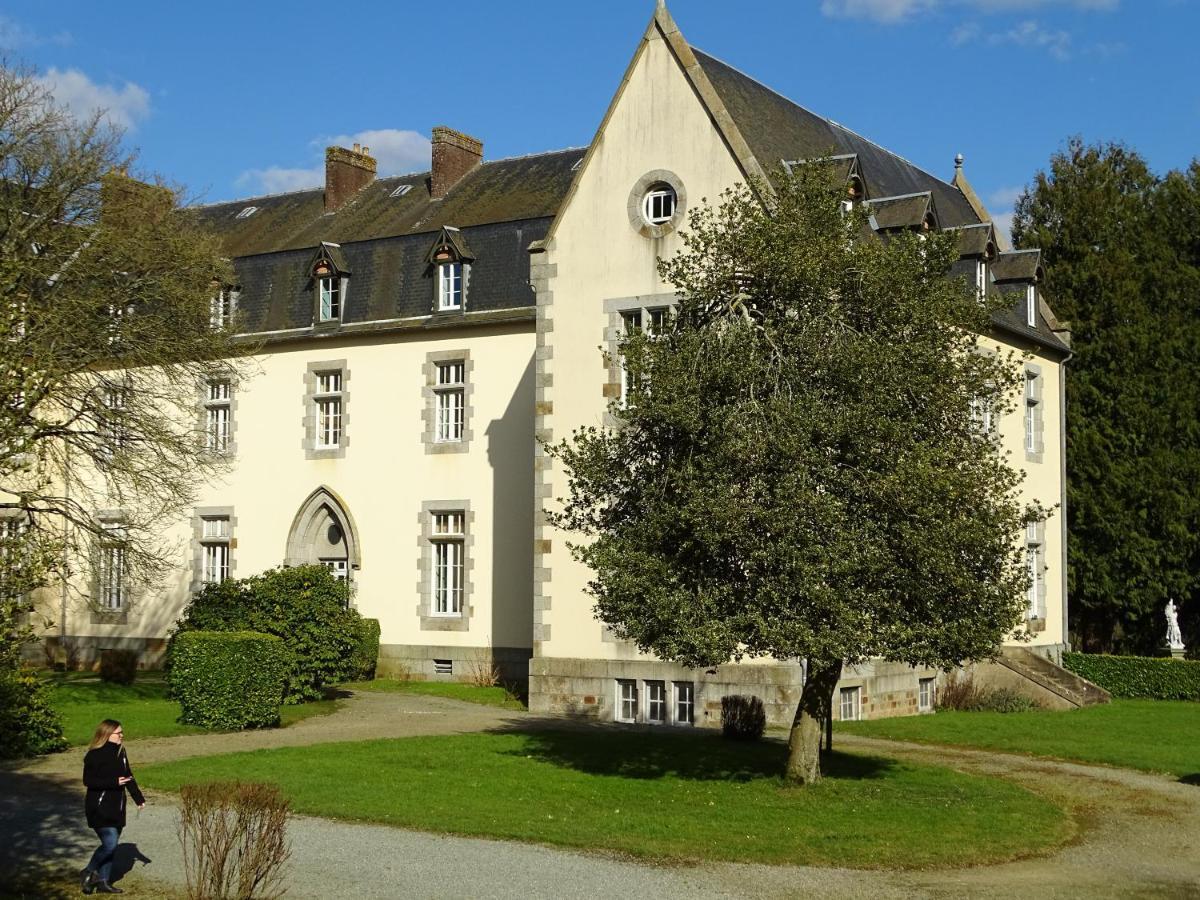 ホテルRelais Le Bocage Pontmain エクステリア 写真