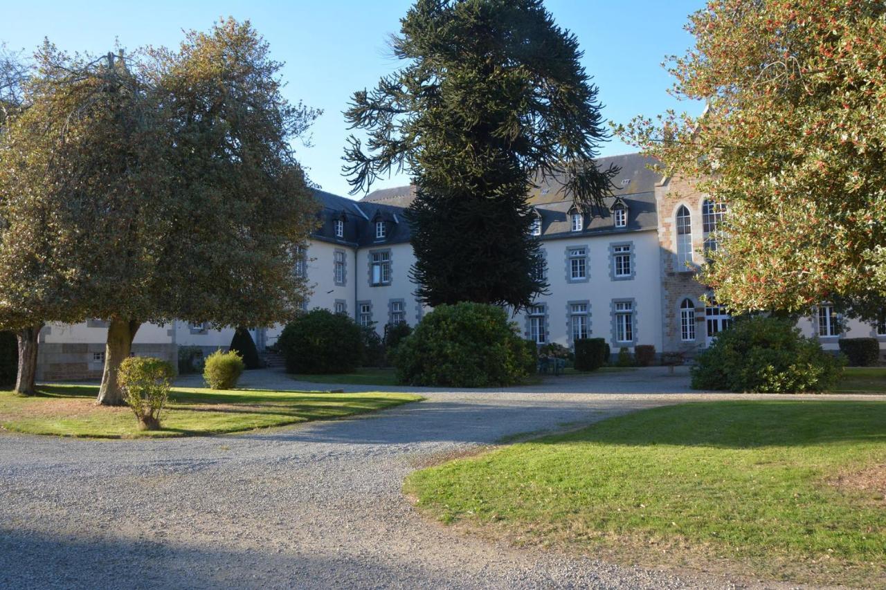 ホテルRelais Le Bocage Pontmain エクステリア 写真